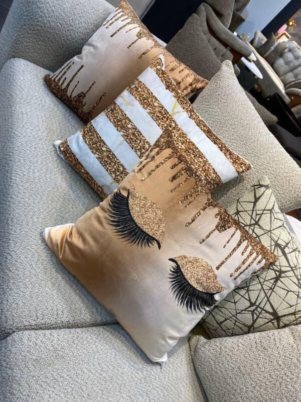 Chic Eyelash Velvet Cushion Set