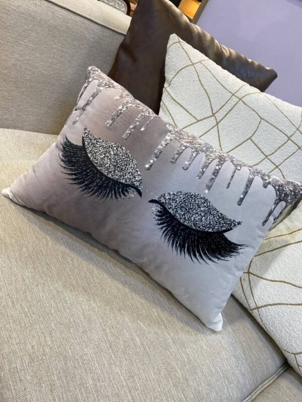 Chic Eyelash Velvet Cushion Set