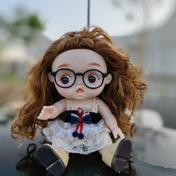 IMG-20251228-WA0190 Bella: The Chic & Musical Fashion Icon